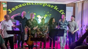 PXL 20250801 215517209